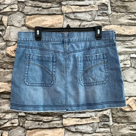 #29 Juniors Y2K Old Navy Hip Hugger Ultra Low Waist Denim Jean Skirt 10 Vintage - Picture 2 of 3